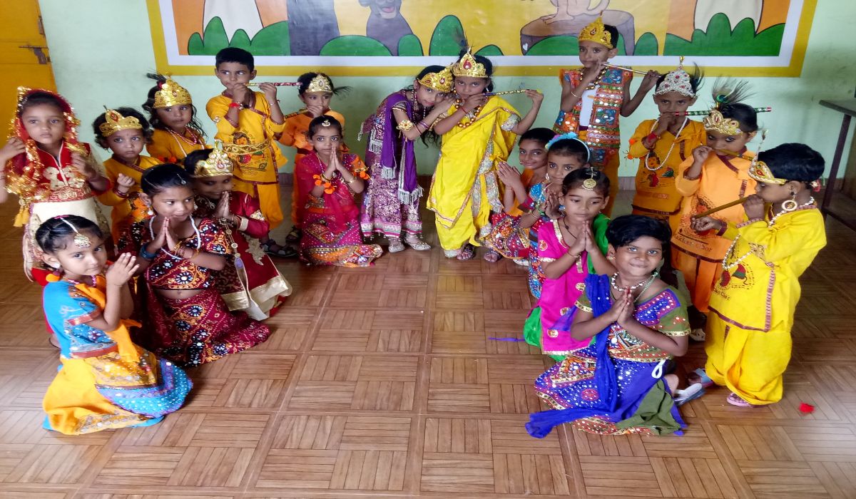 Photo Gallery Developed By Sanjivani Solutions